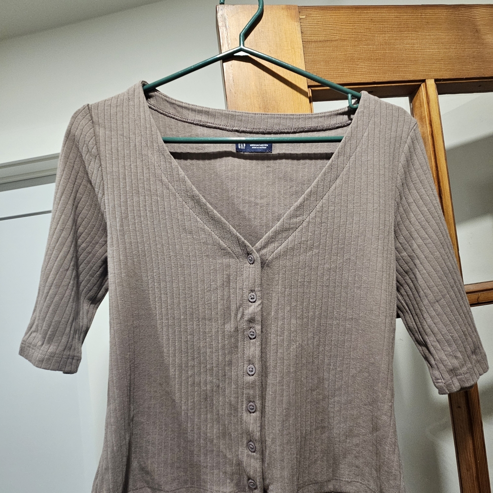 Women's Gap Ribbed Button-Up Top